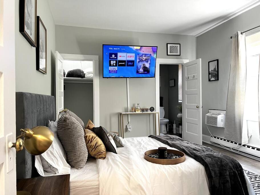 Stylish 1Br Unit W/Free Parking-Walk To Metro Apartment Washington Ngoại thất bức ảnh